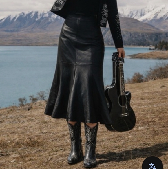 Deerskin trading company Dresses & Skirts - Vintage Deerskin Trading Post Black Leather Fit & Flare Midi Skirt Size 30
